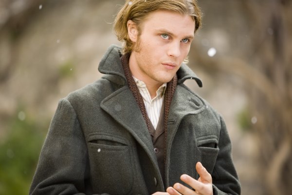 Micheal Pitt dans Soie Micheal Pitt dans Soie